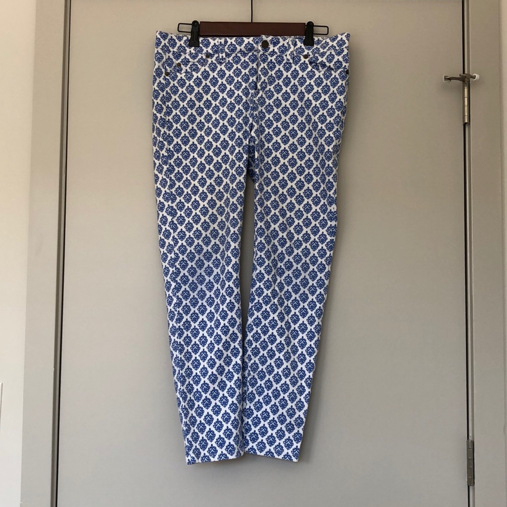 Vineyard Vines white and blue printed denim- 6